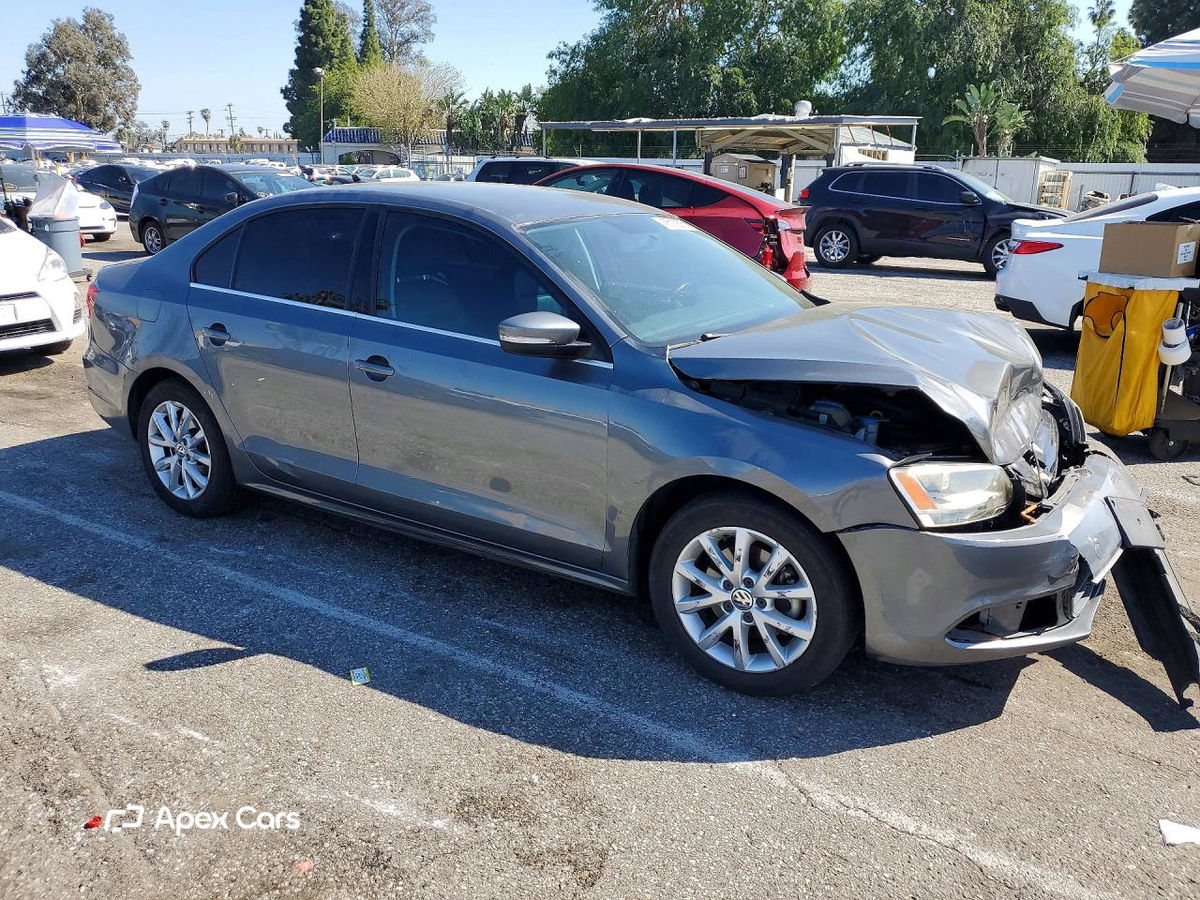Volkswagen Jetta 2014