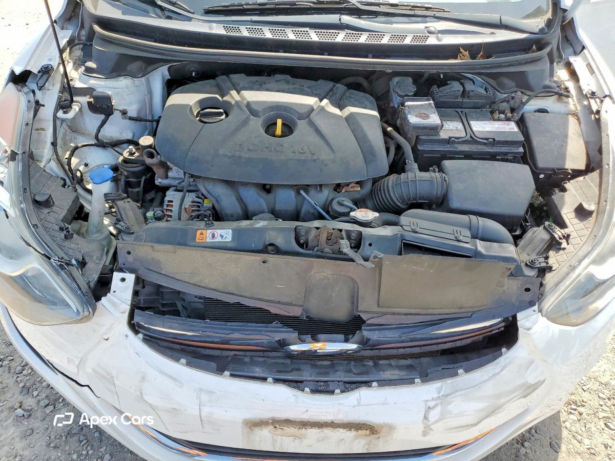 Hyundai Elantra 2013