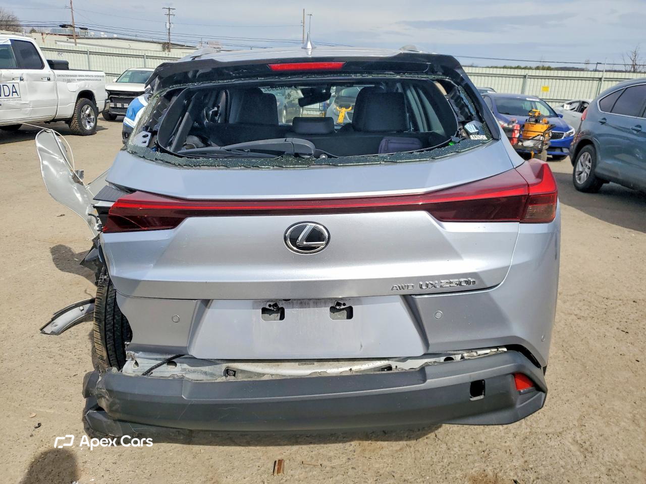 Lexus UX 2023