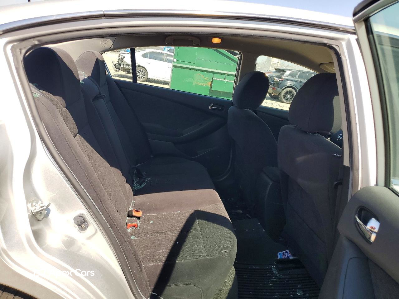 Nissan Altima 2012