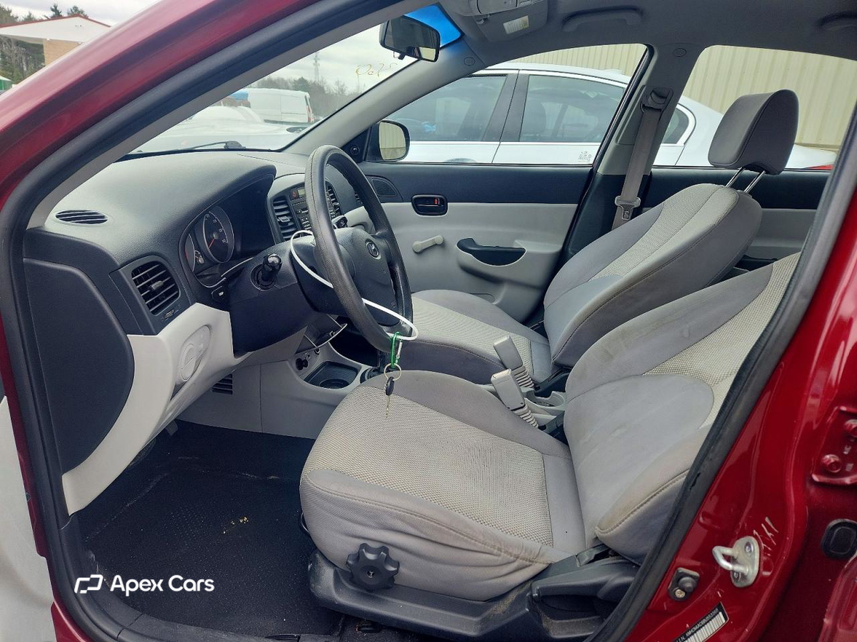 Hyundai Accent 2011