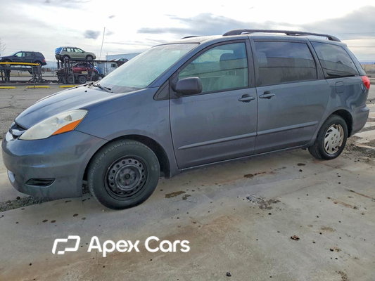 Toyota Sienna 2010 - Image 1 of 14
