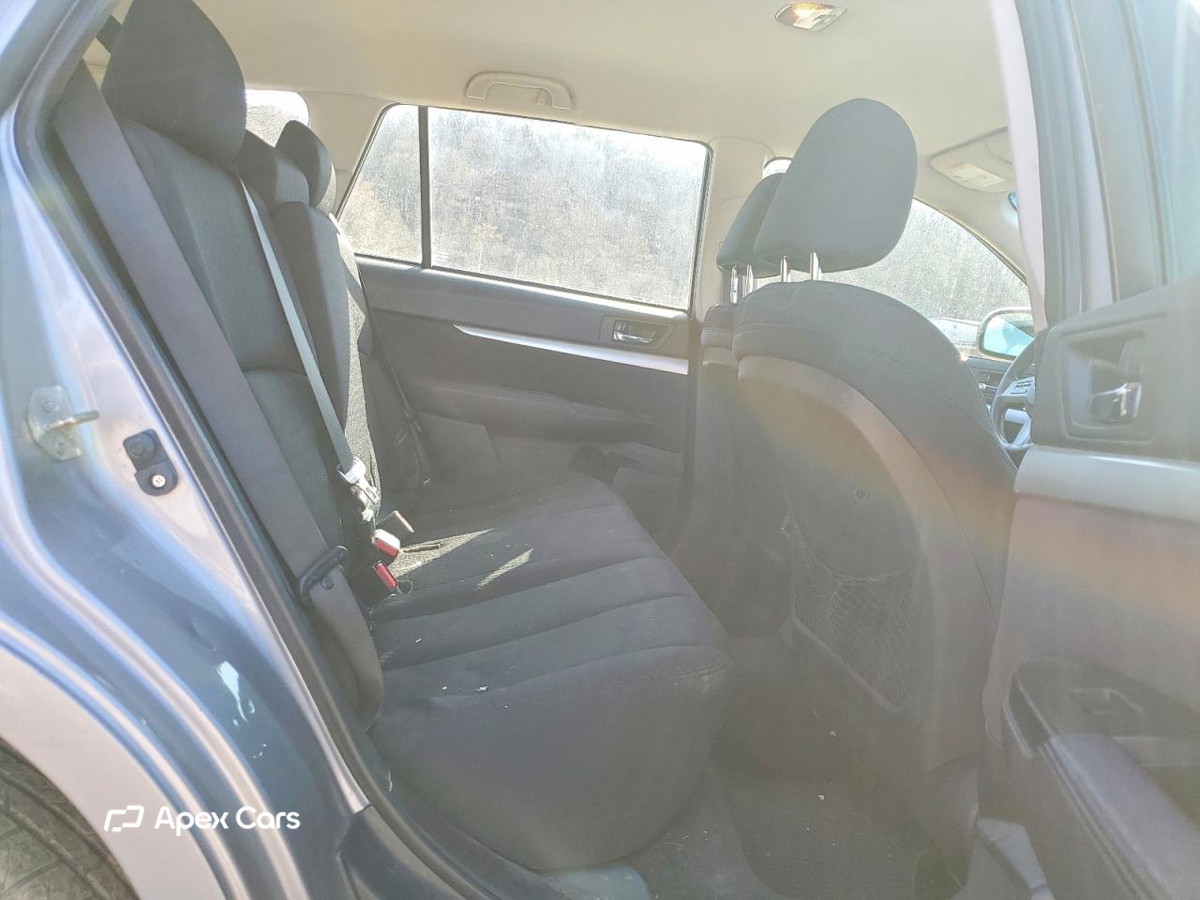 Subaru Outback 2011