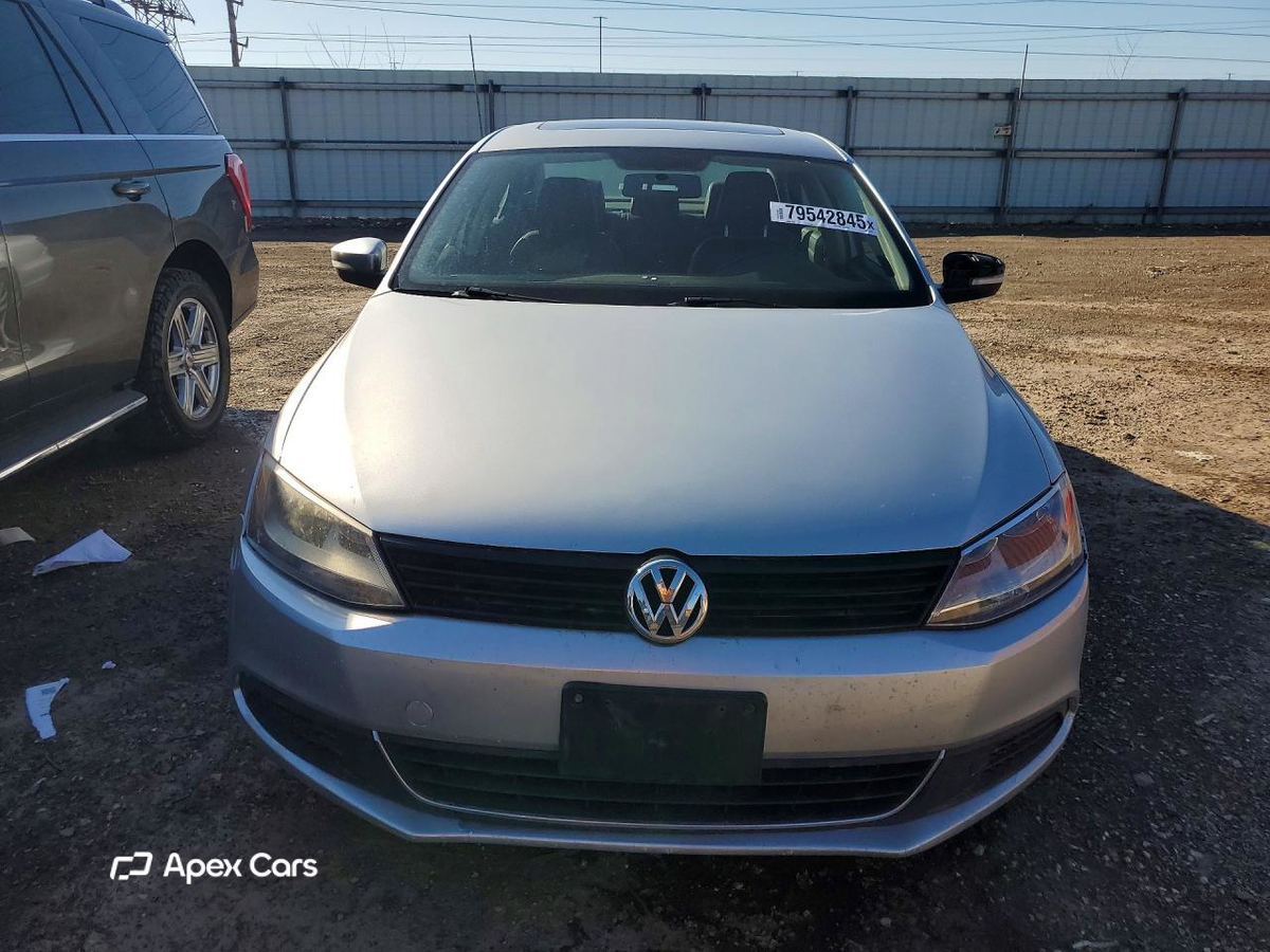Volkswagen Jetta 2014