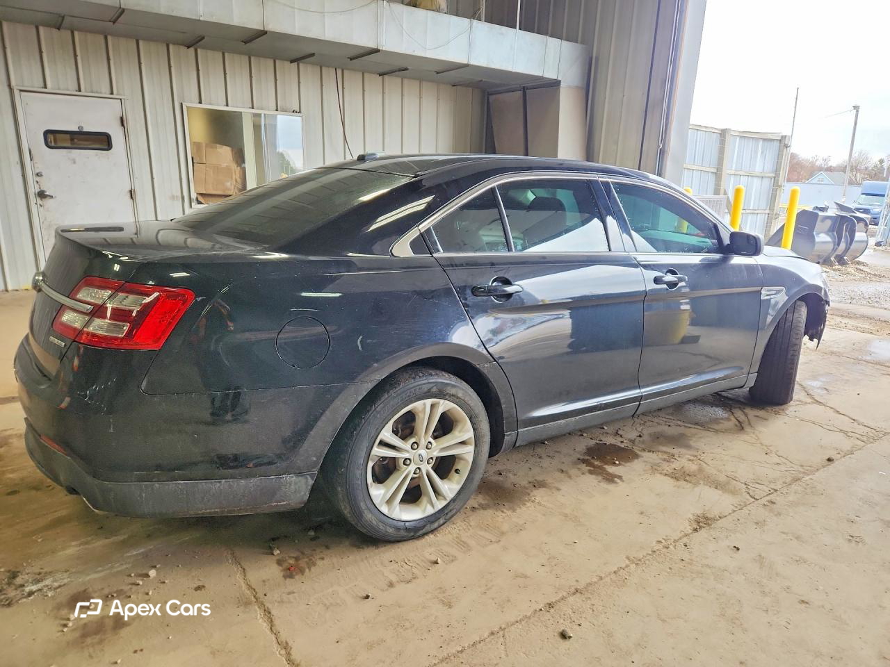 Ford Taurus 2016