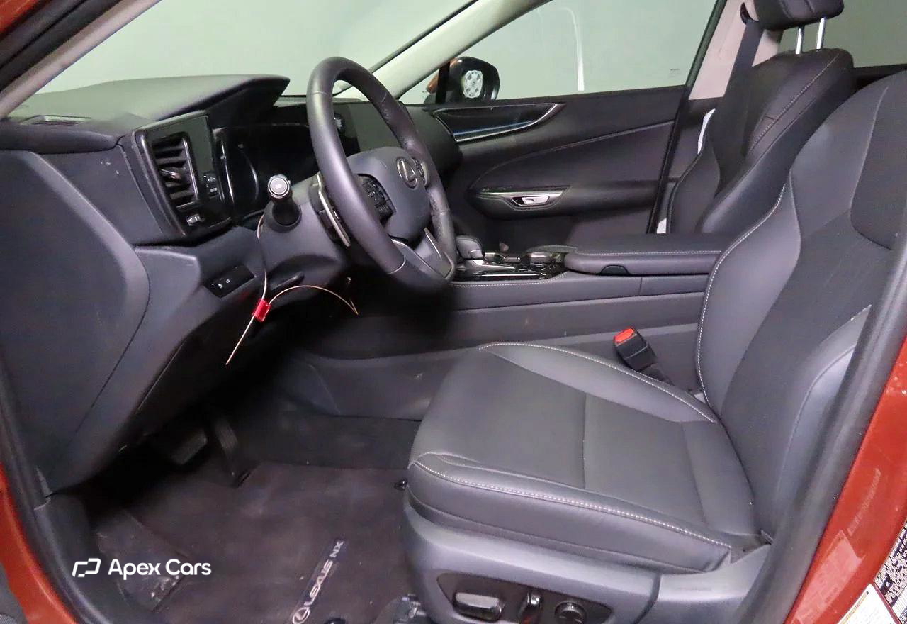 Lexus NX 2025