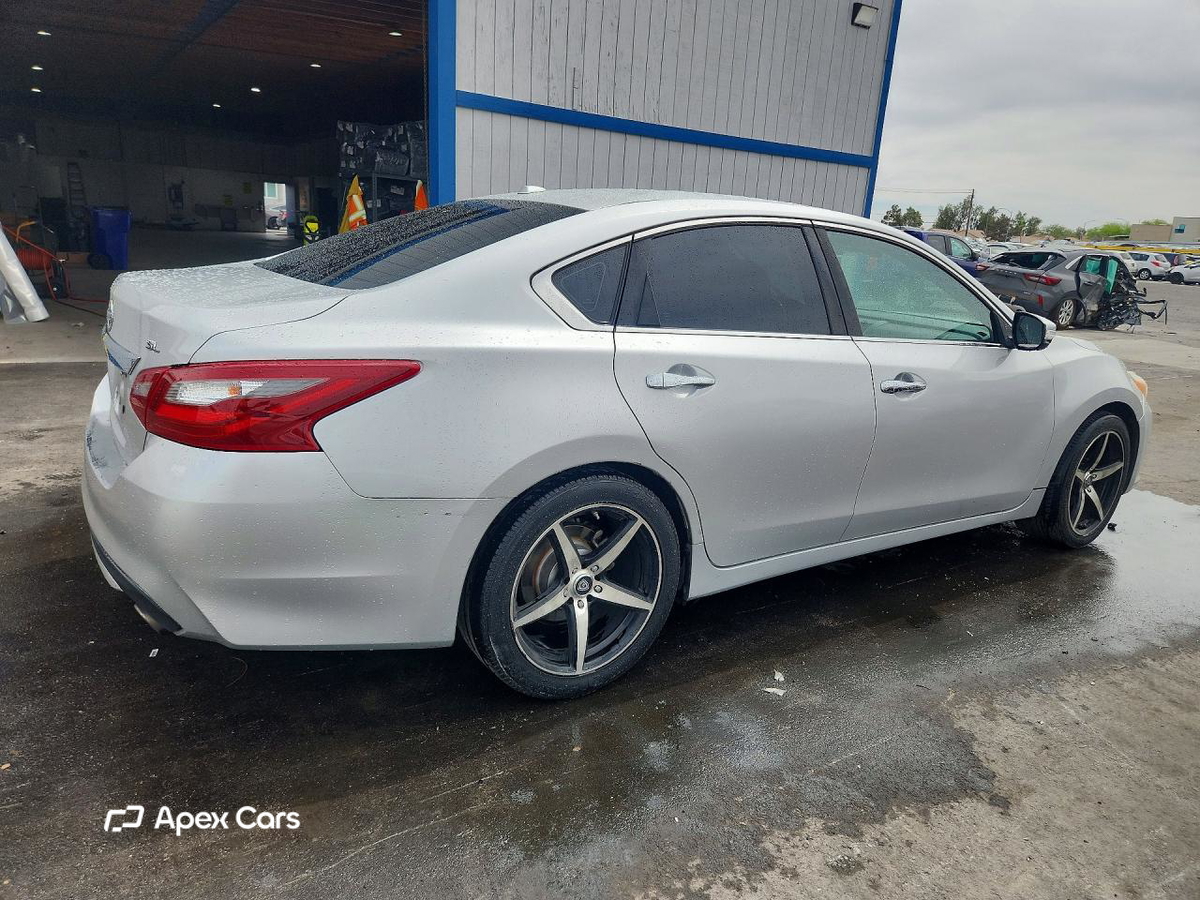Nissan Altima 2018