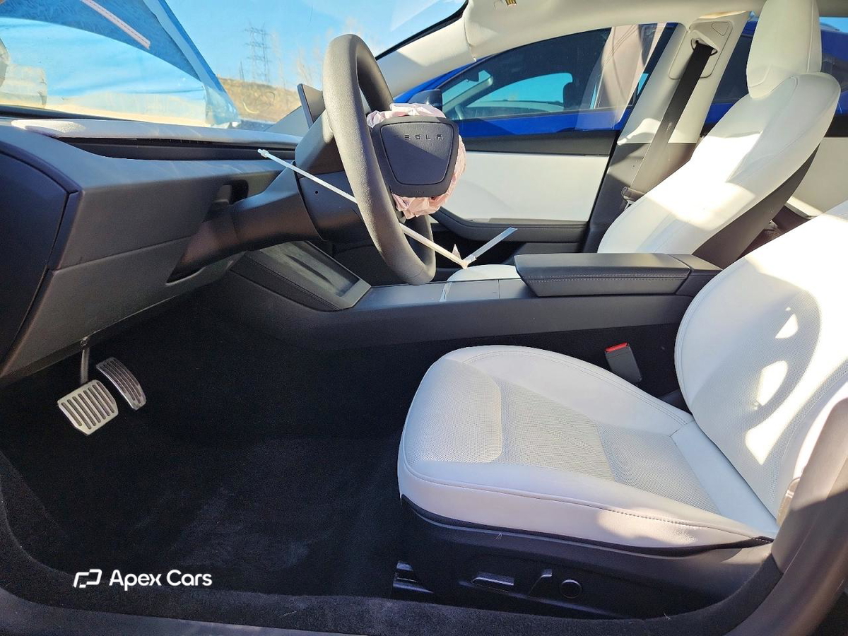 Tesla Model 3 2025
