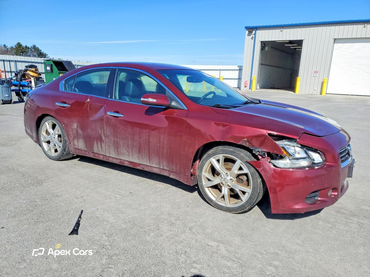 Nissan Maxima 2012