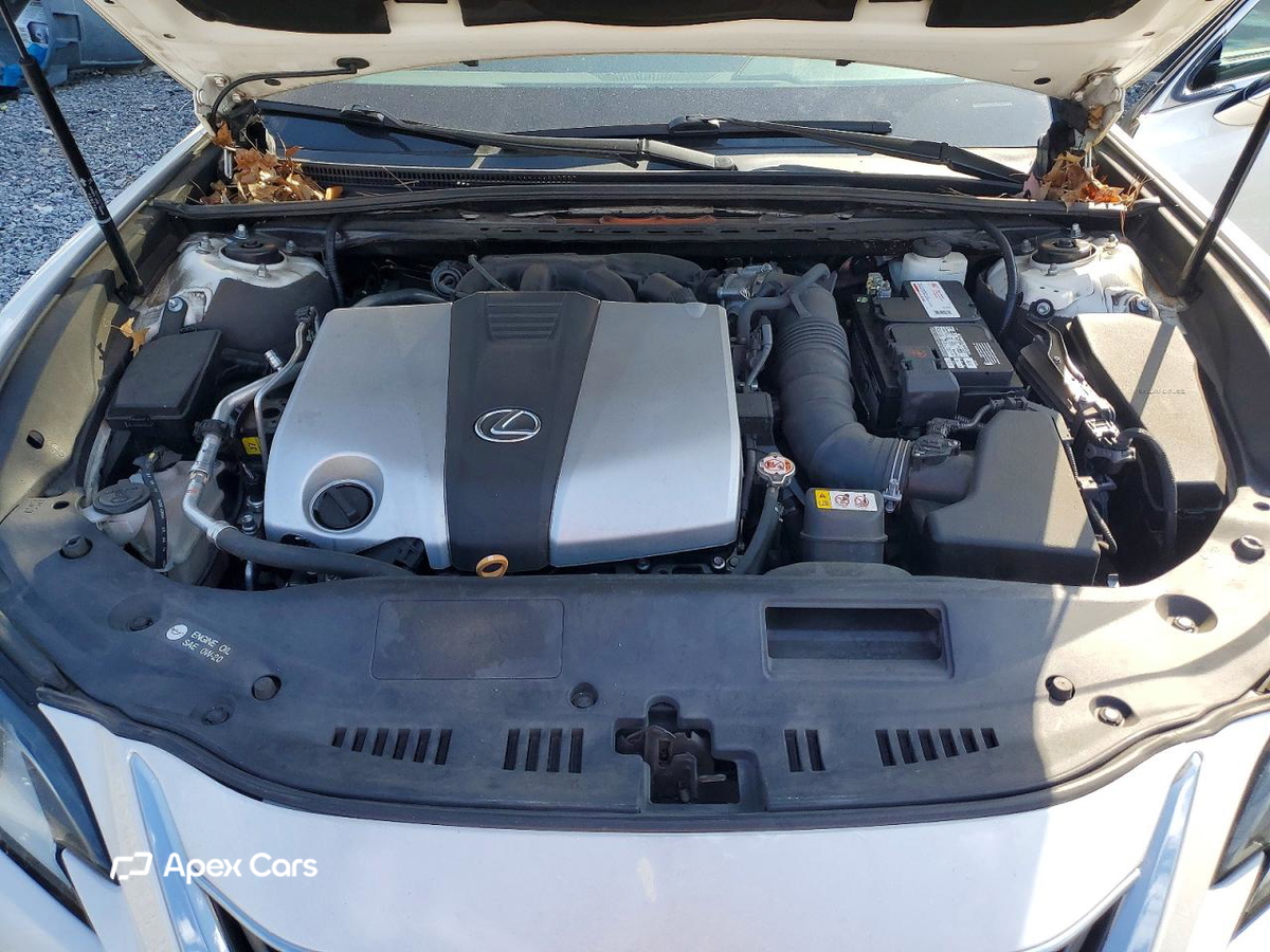 Lexus ES 2020