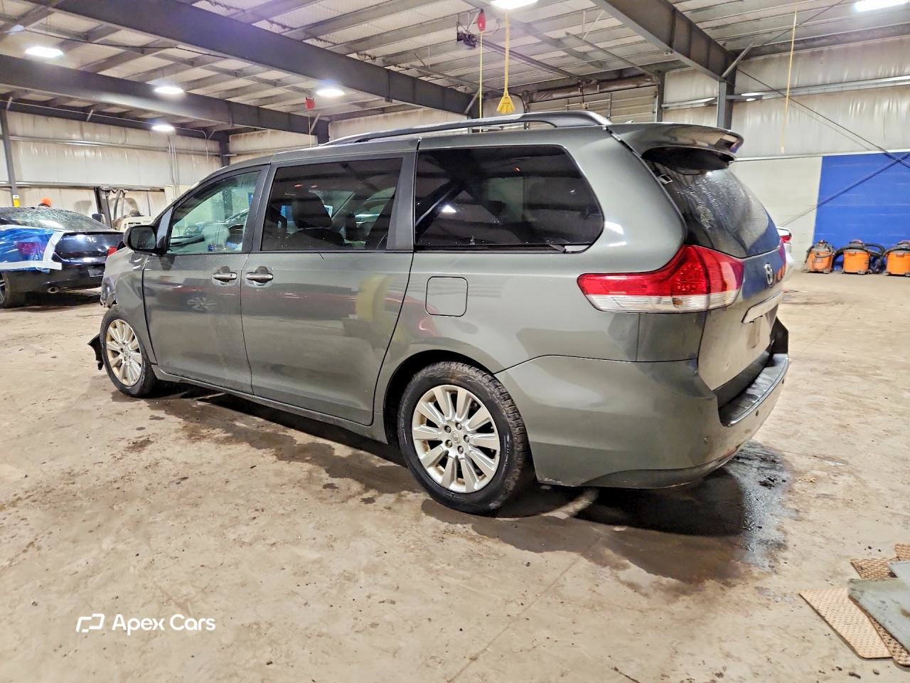 Toyota Sienna 2011