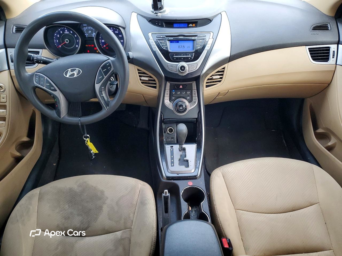 Hyundai Elantra 2013