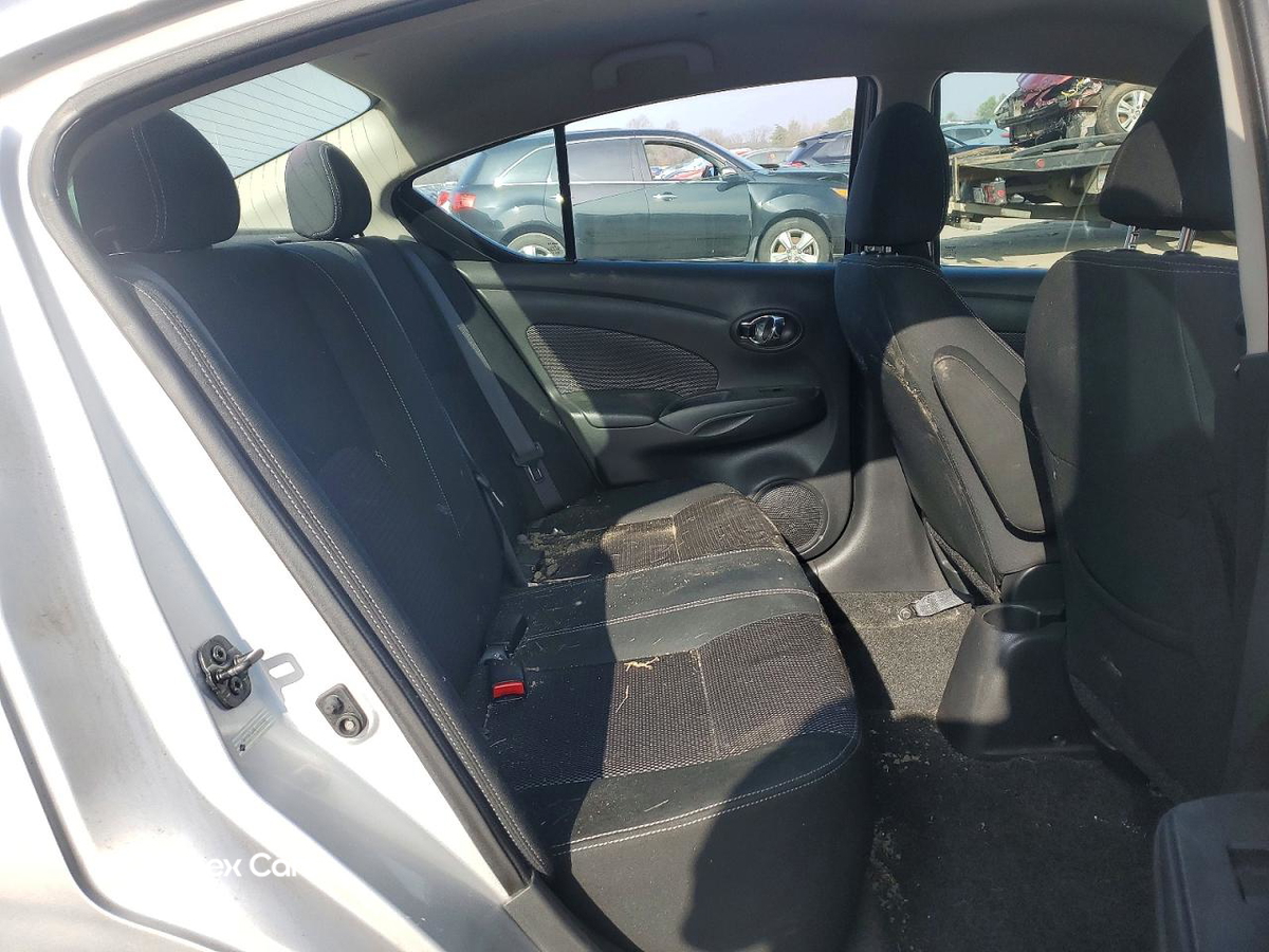 Nissan Versa 2018