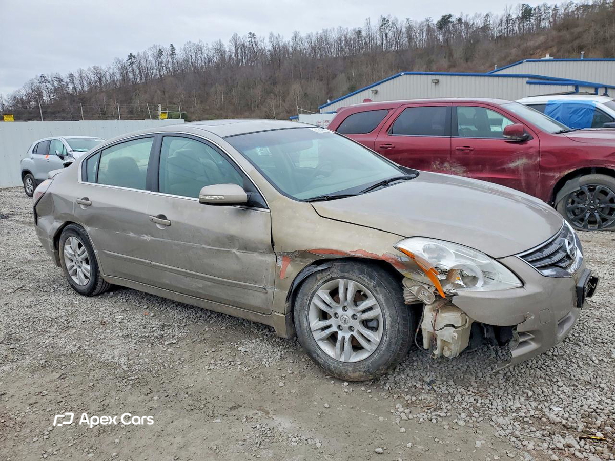 Nissan Altima 2012