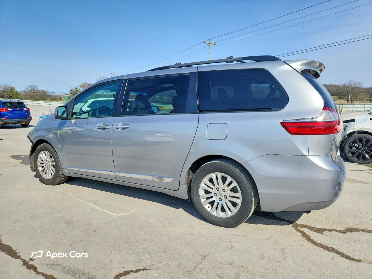 Toyota Sienna 2016