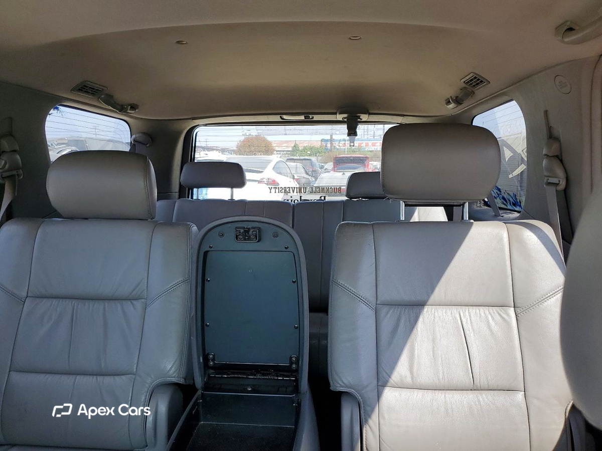 Toyota Sequoia 2005