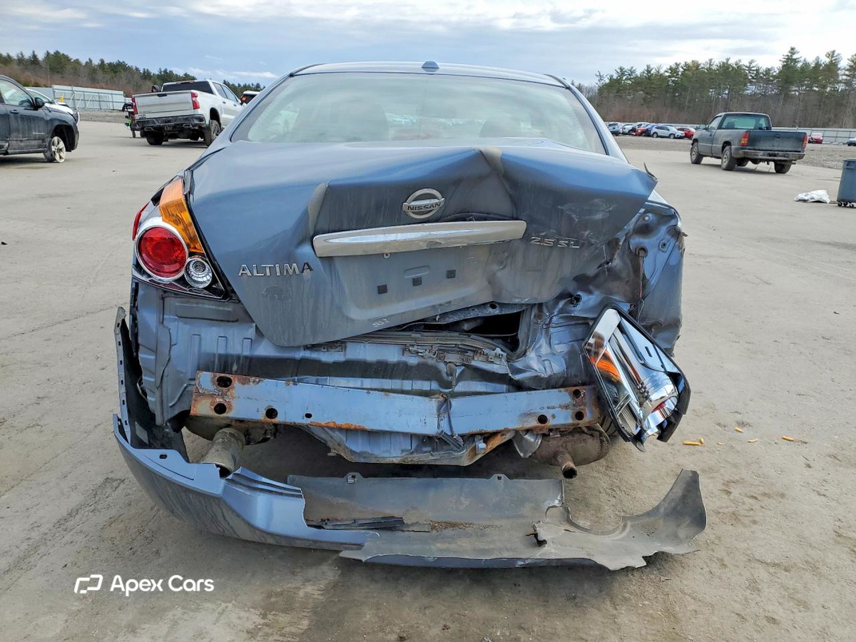 Nissan Altima 2010