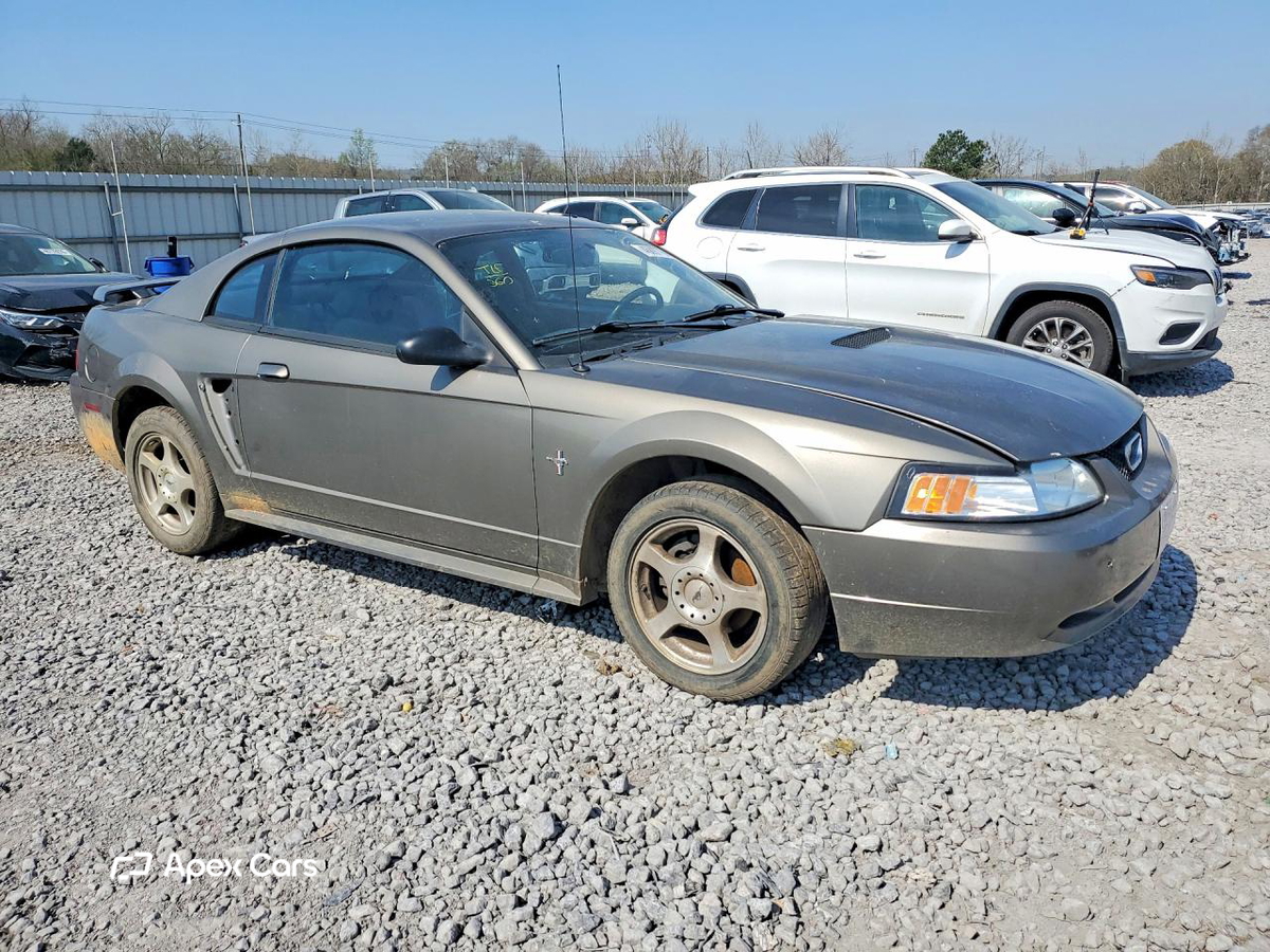 Ford Mustang 2001
