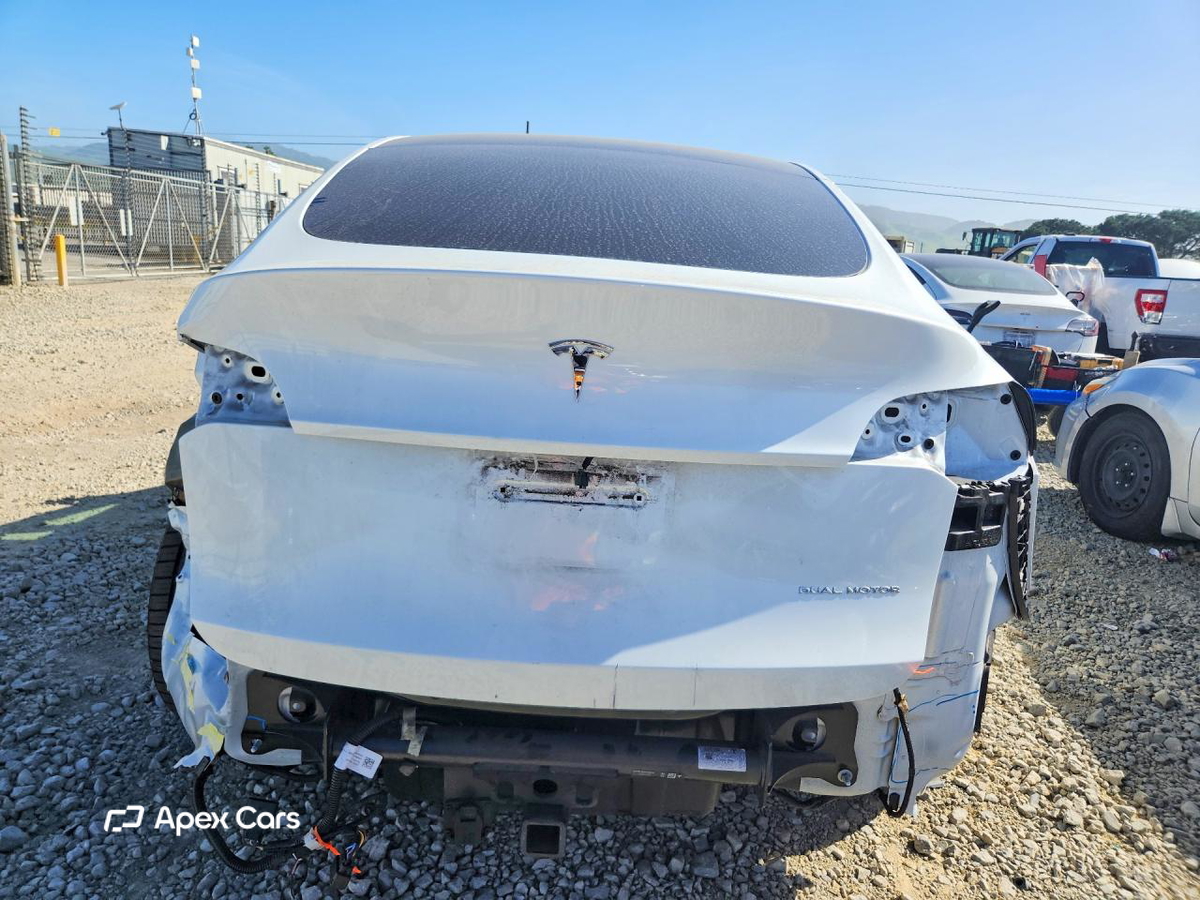 Tesla Model Y 2022