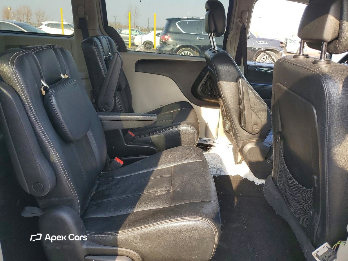 Chrysler Voyager 2016