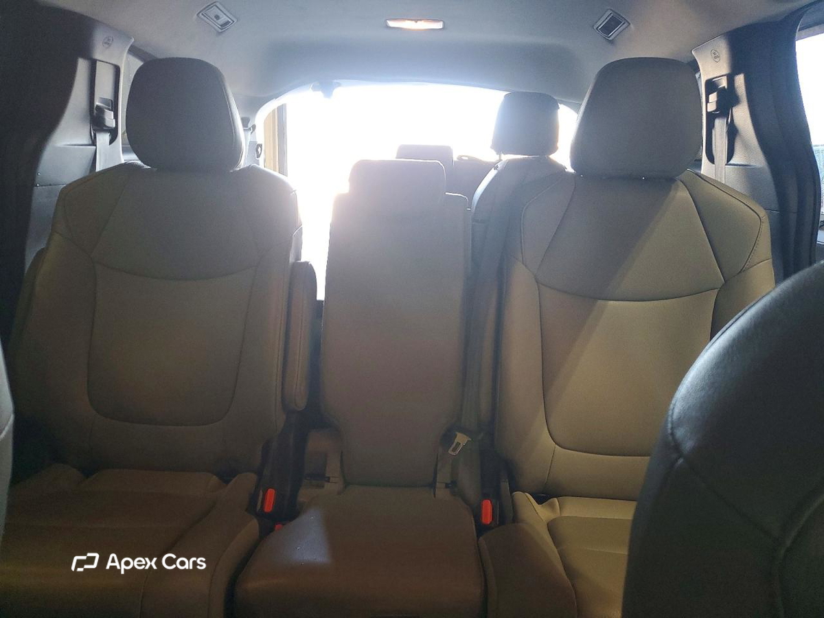 Toyota Sienna 2025