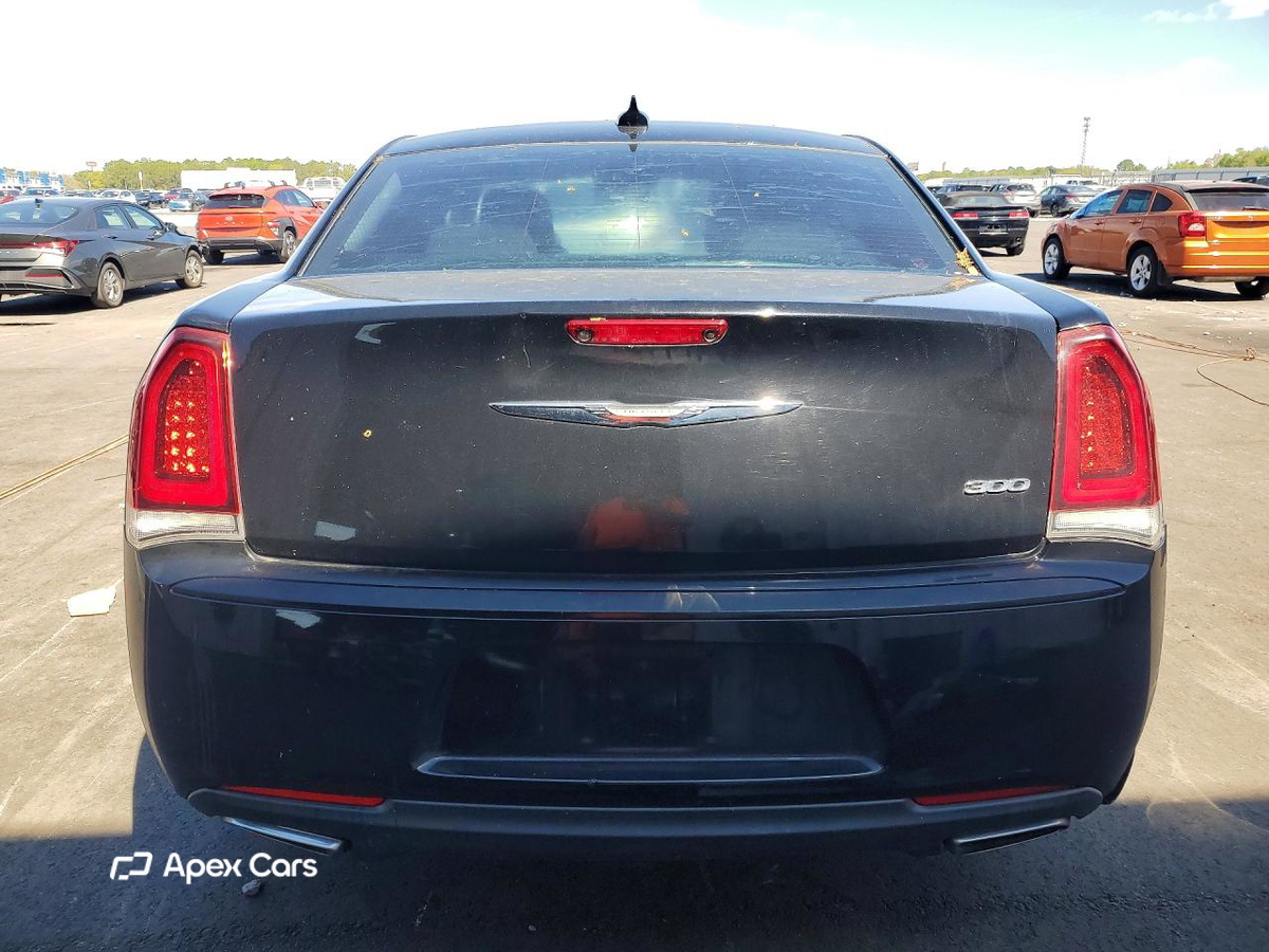 Chrysler 300 2018