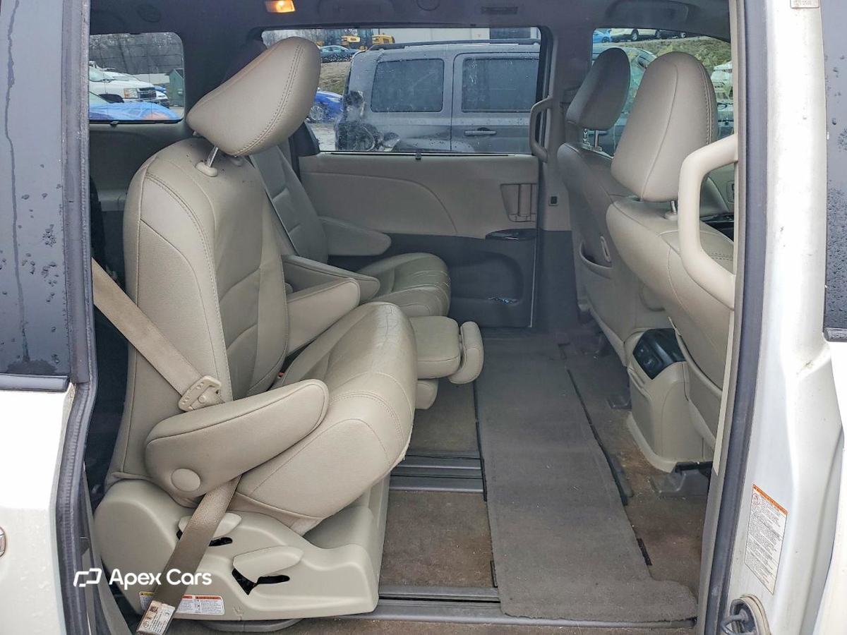 Toyota Sienna 2017
