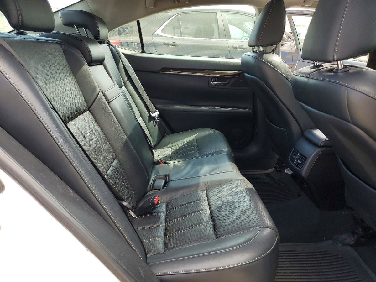 Lexus ES 2016