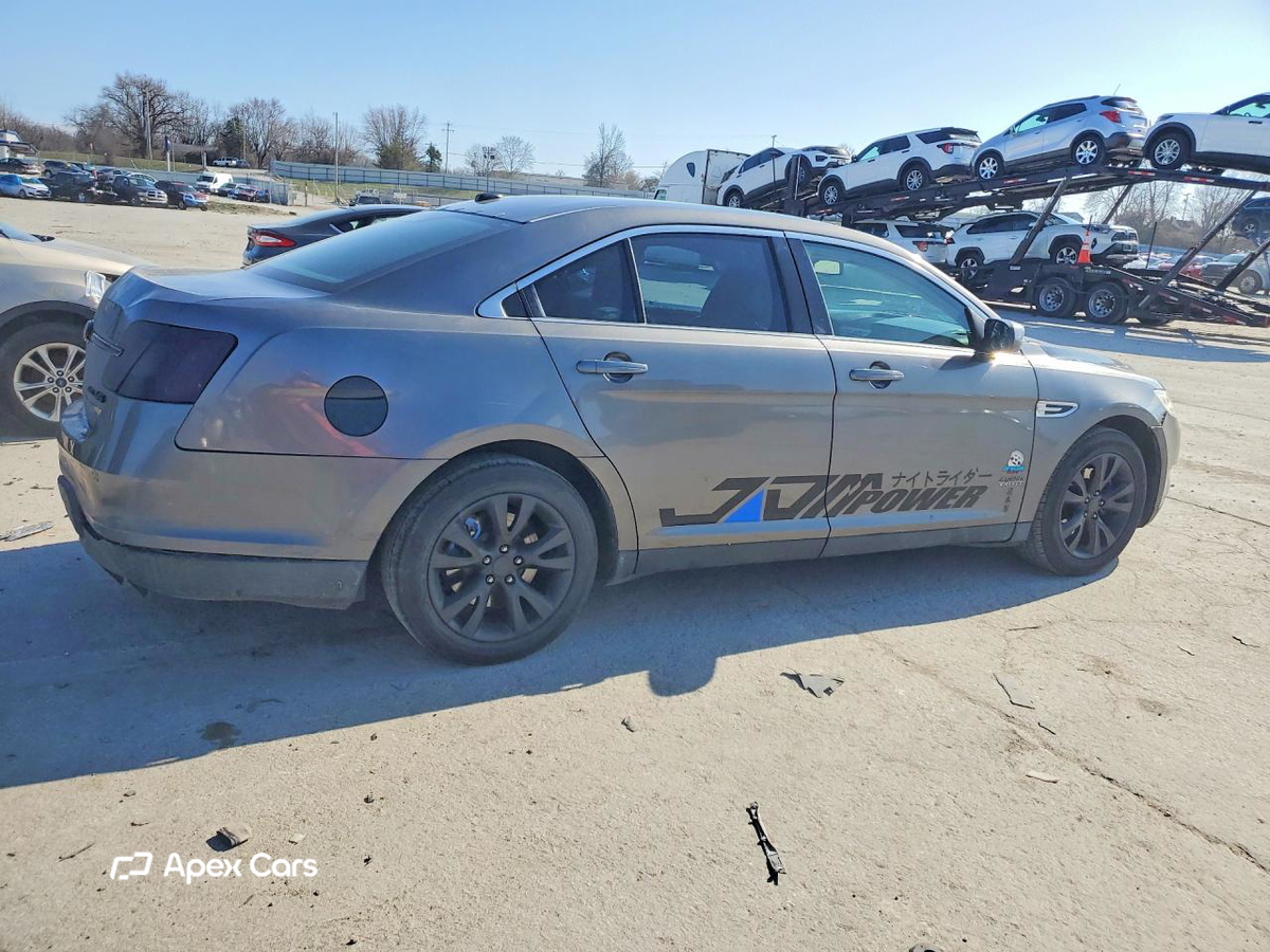 Ford Taurus 2012