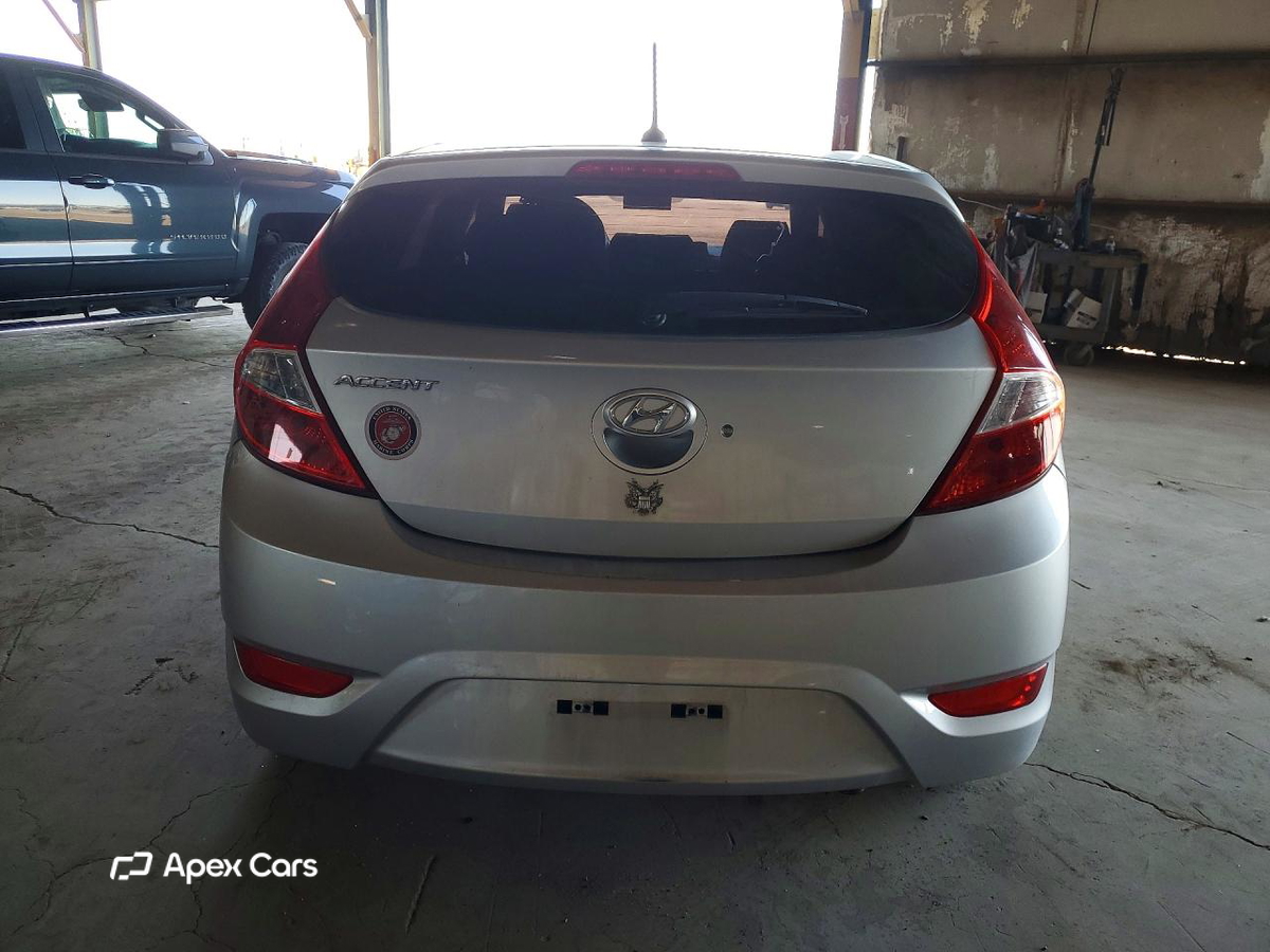 Hyundai Accent 2015