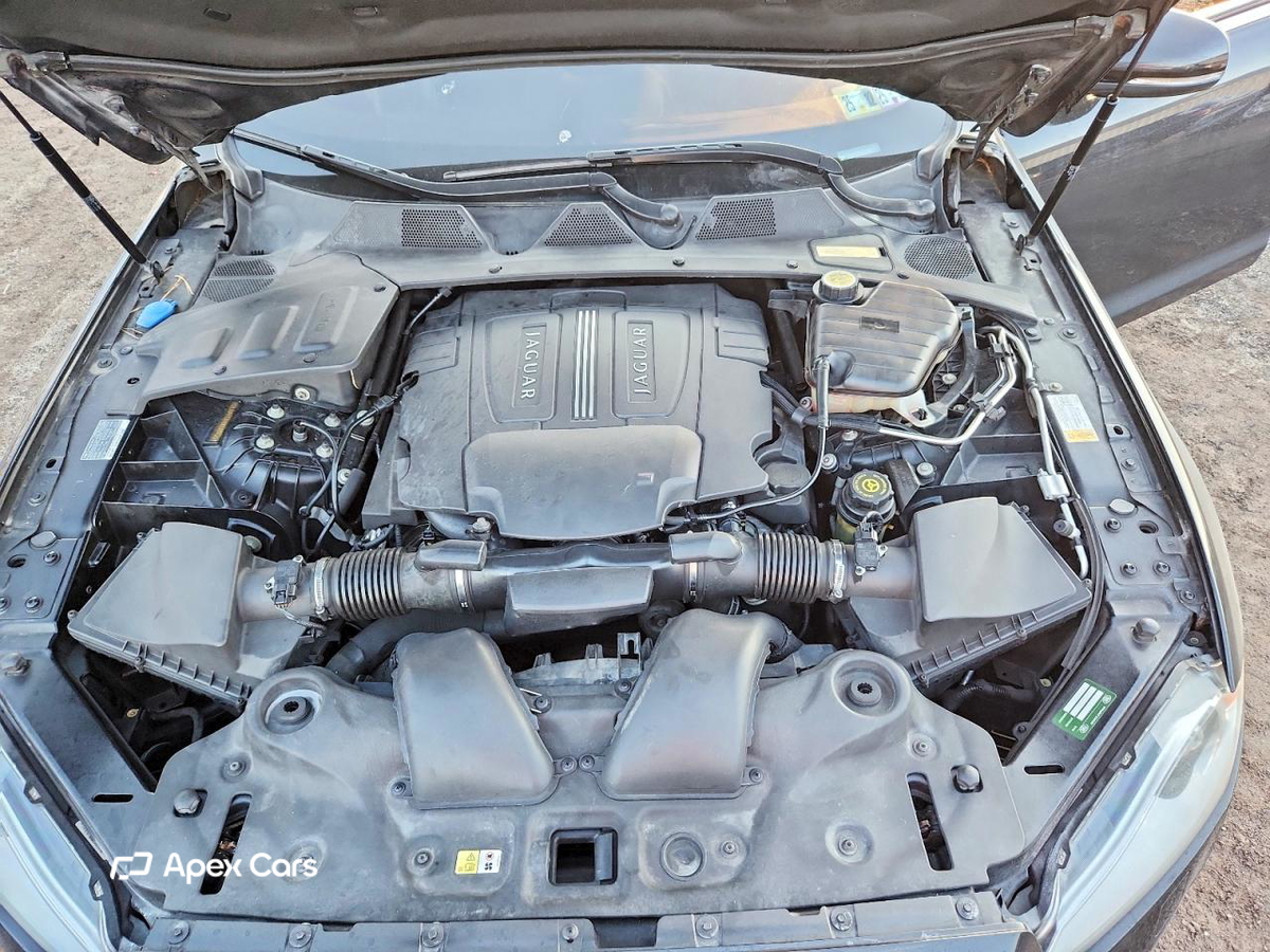 Jaguar XJ 2011
