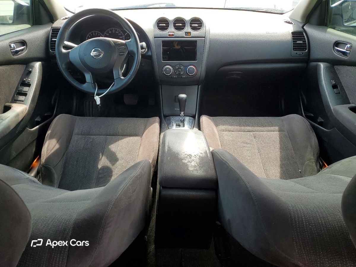 Nissan Altima 2012