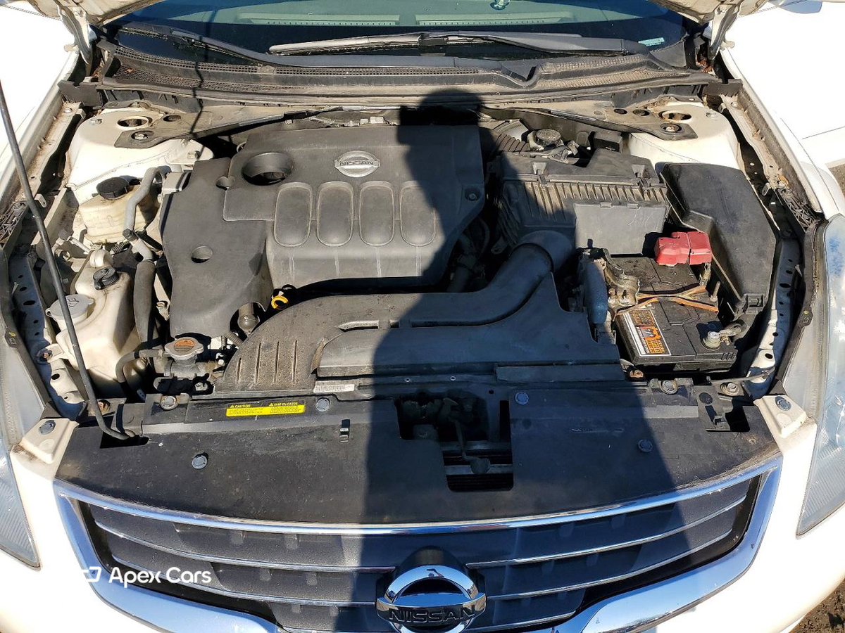 Nissan Altima 2010