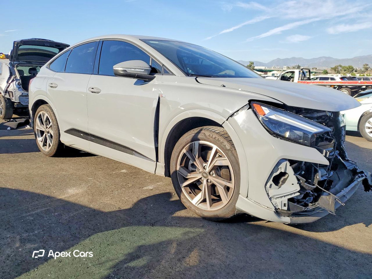 Audi Q4 e-tron 2025