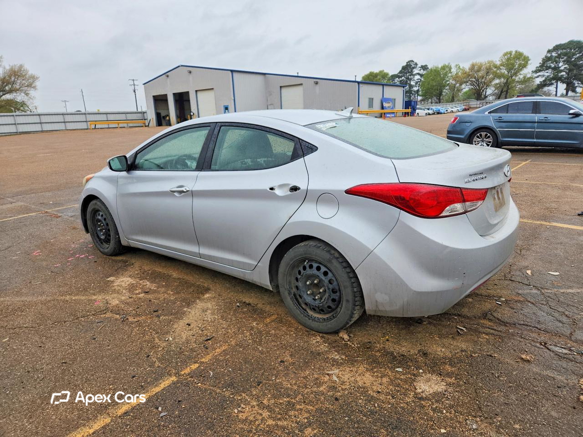 Hyundai Elantra 2011