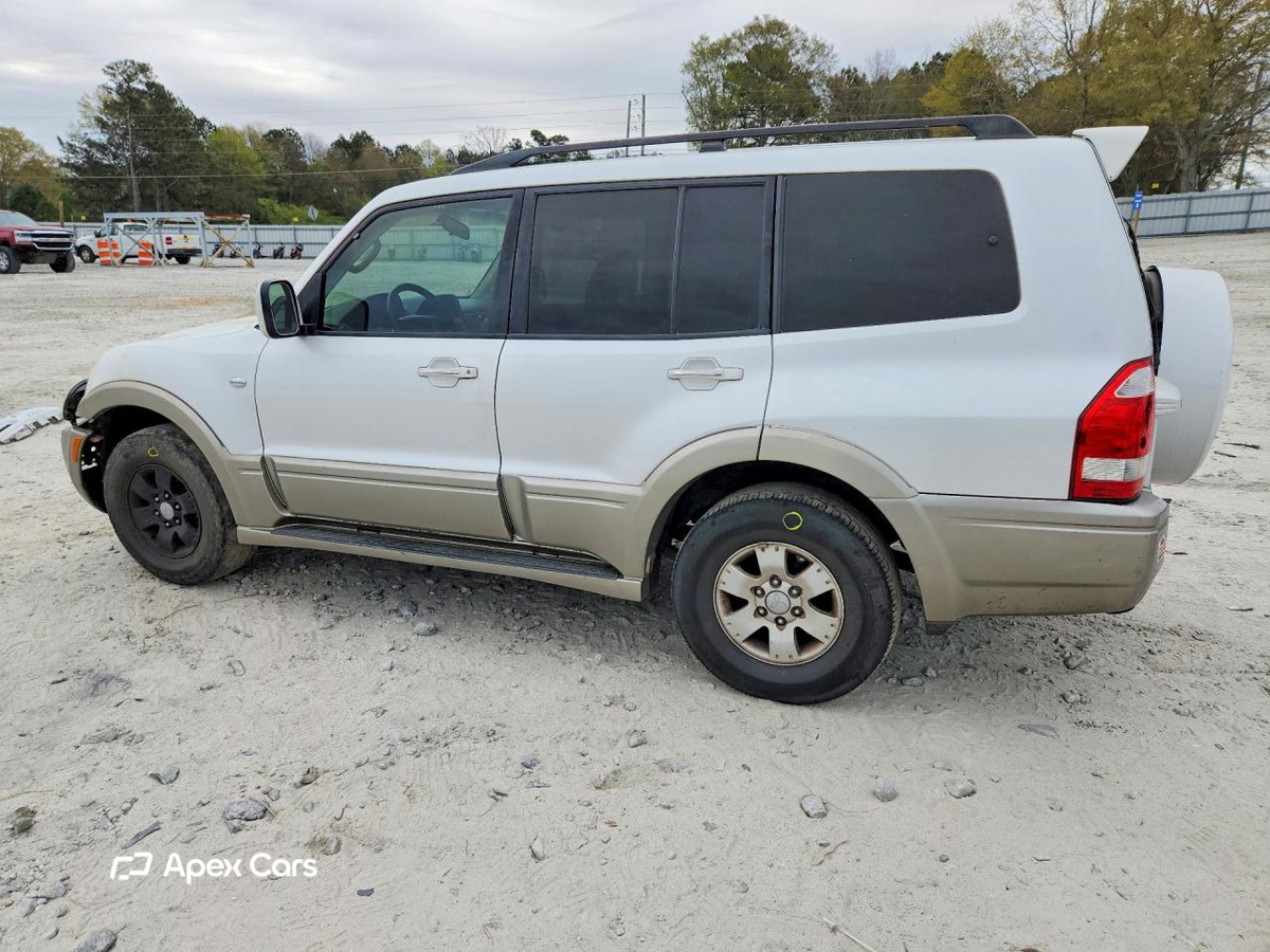 Mitsubishi Montero 2003