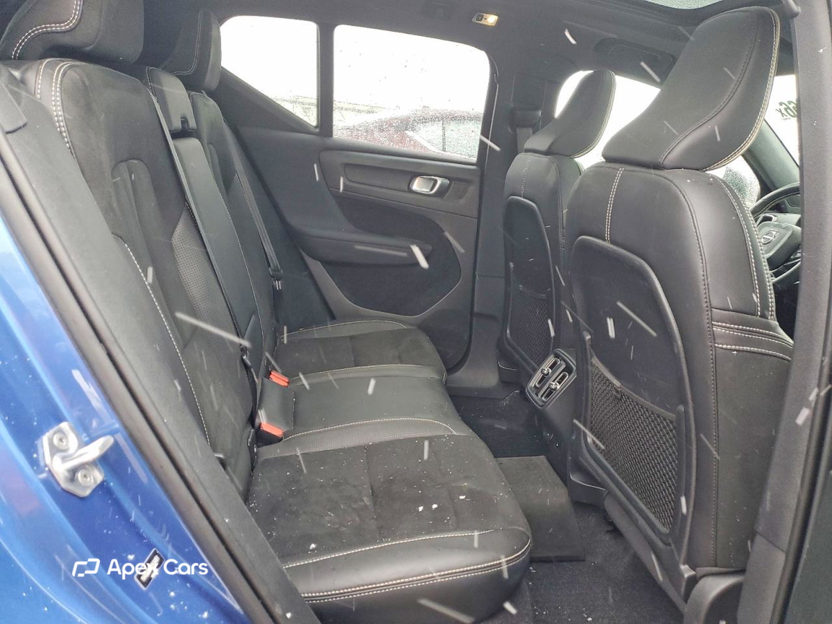 Volvo XC40 2021
