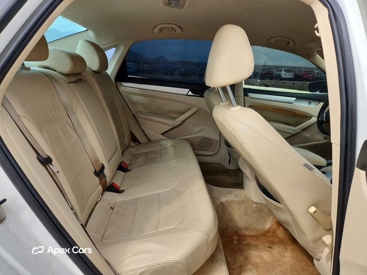 Volkswagen Passat 2012