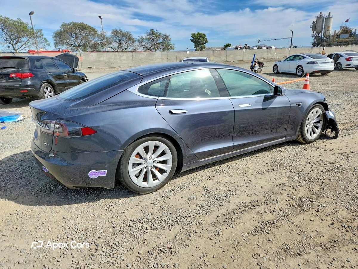 Tesla Model S 2018