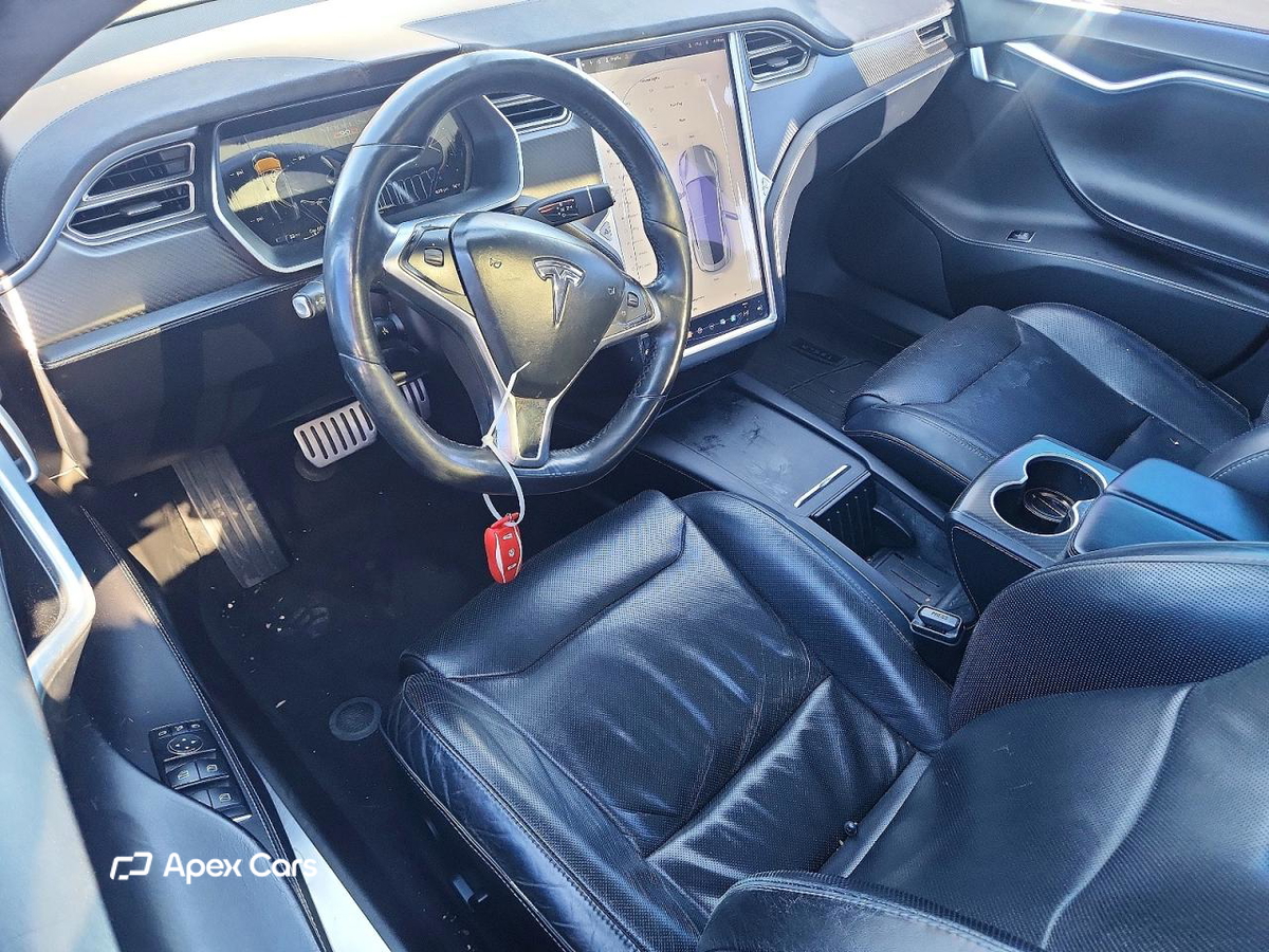 Tesla Model S 2016