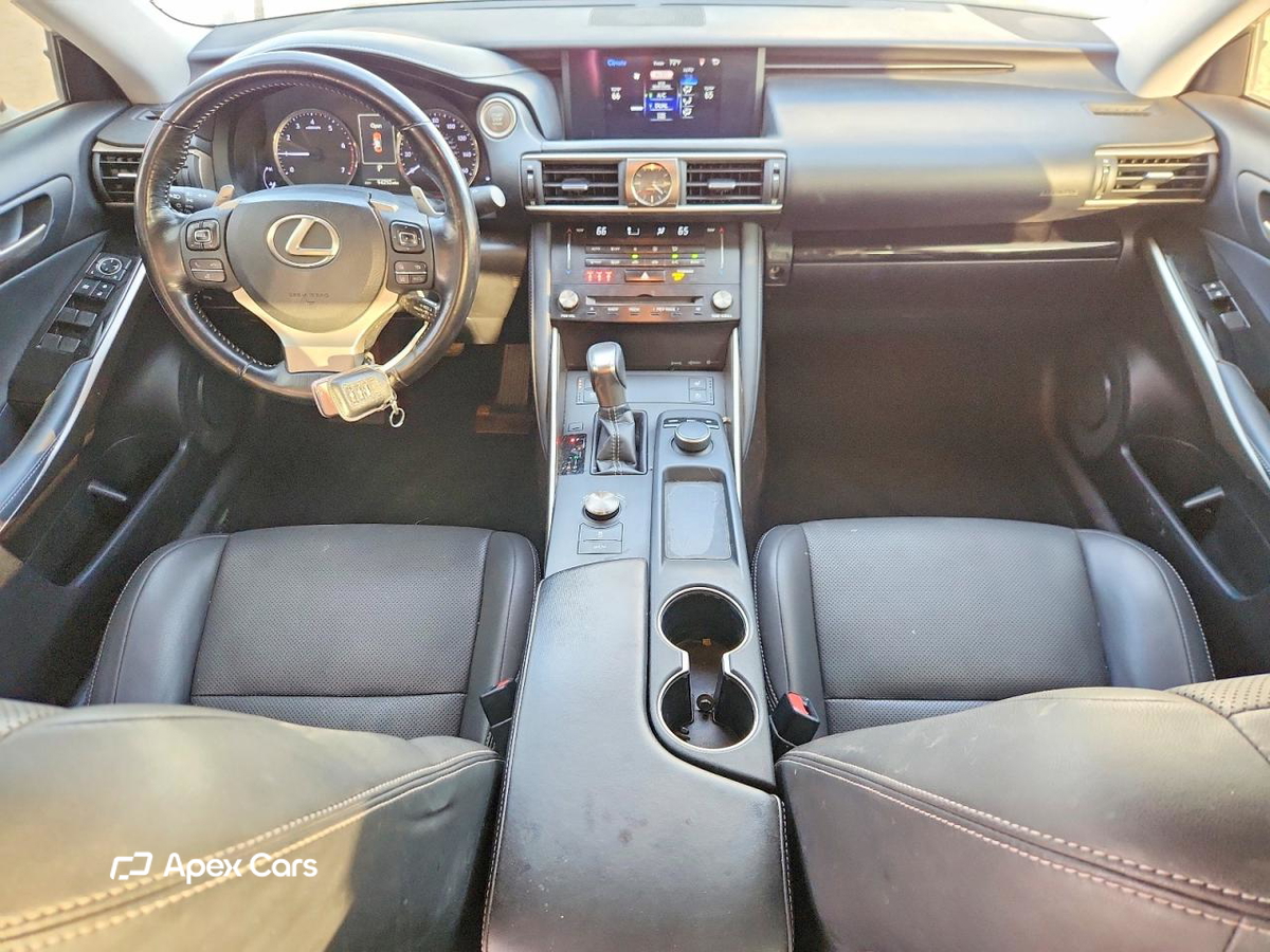 Lexus IS 2017