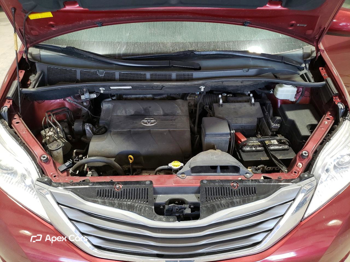 Toyota Sienna 2012