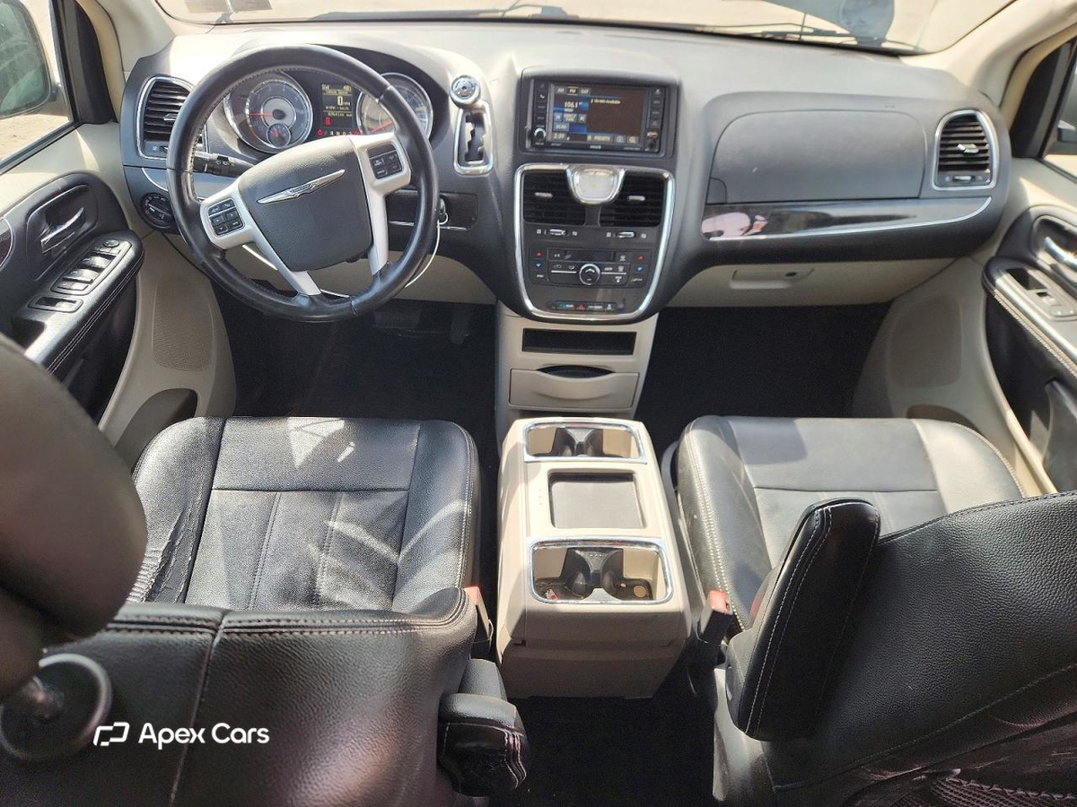 Chrysler Voyager 2016