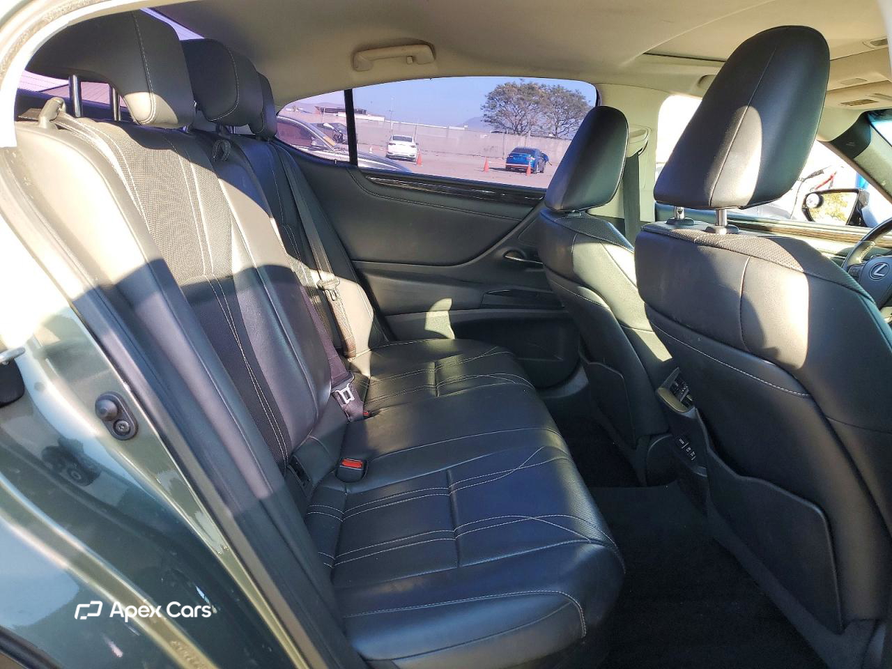 Lexus ES 2019