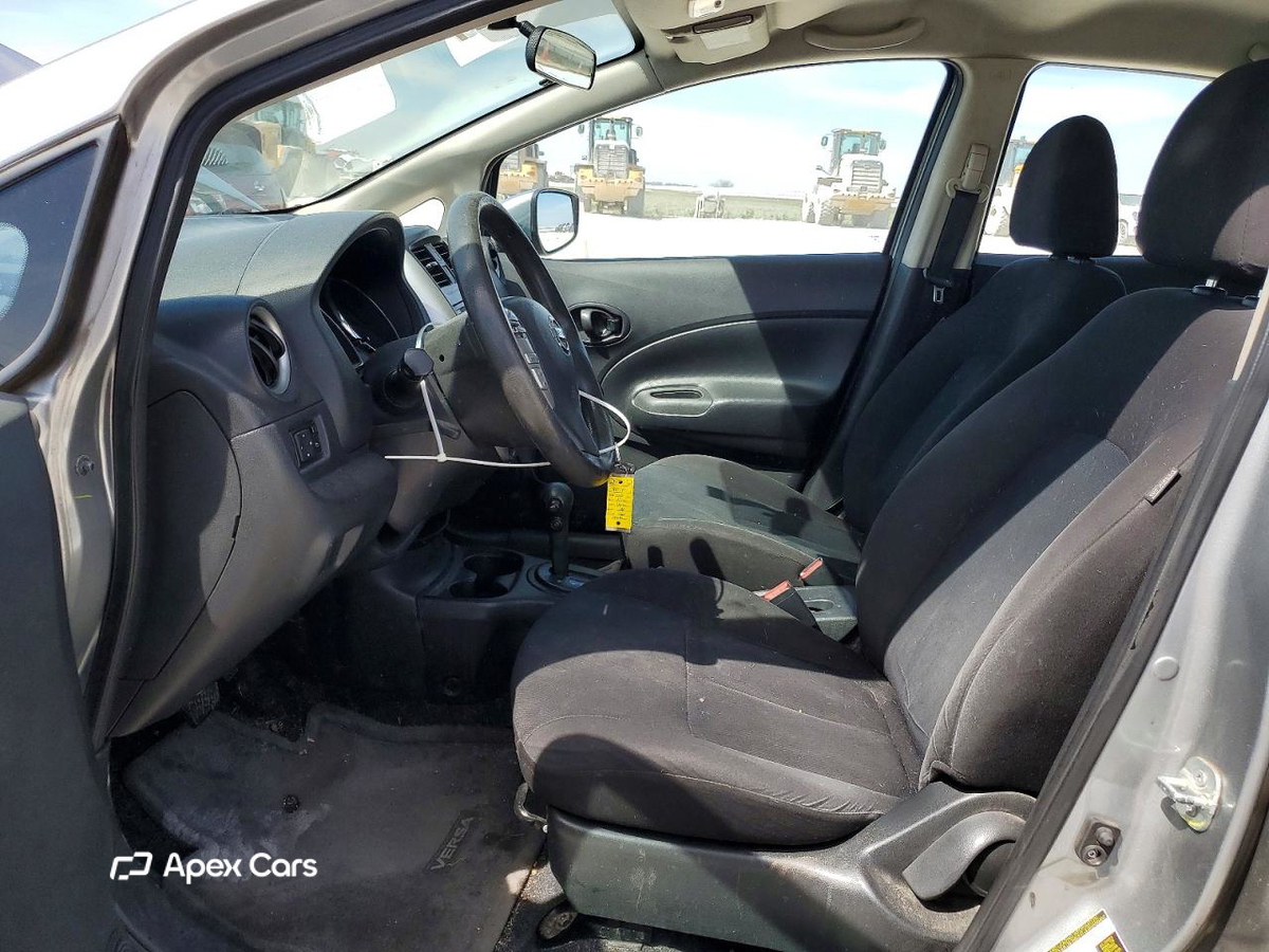 Nissan Versa 2015