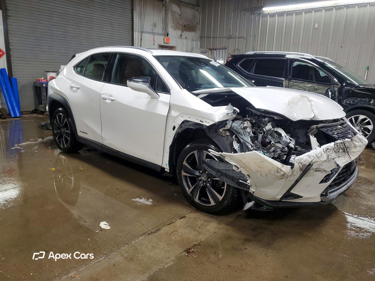 Lexus UX 2021