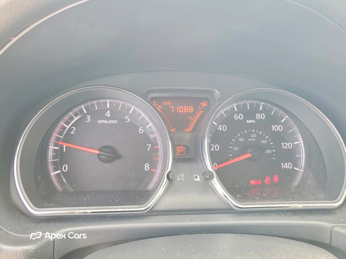 Nissan Versa 2014