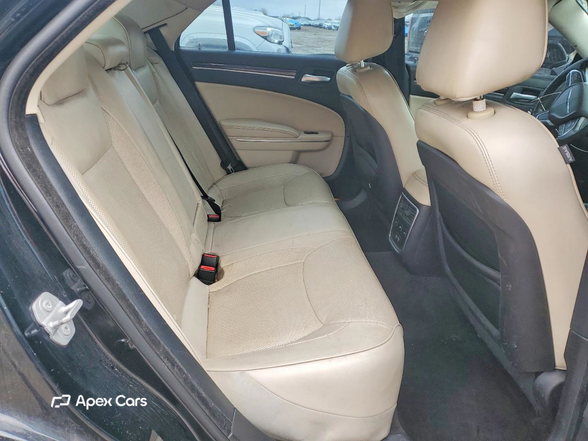 Chrysler 300 2016