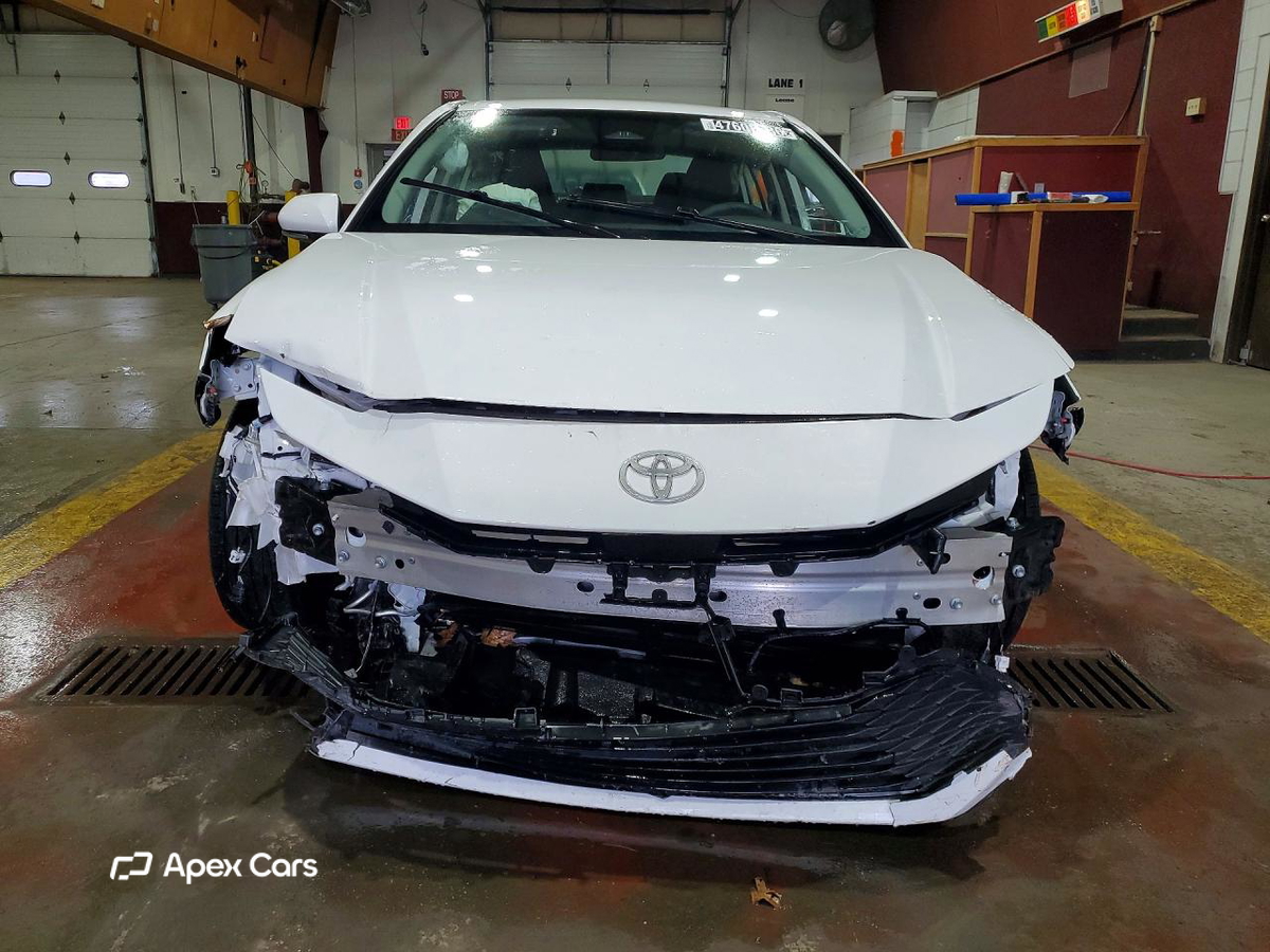 Toyota Camry 2025