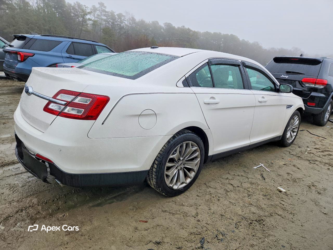 Ford Taurus 2019